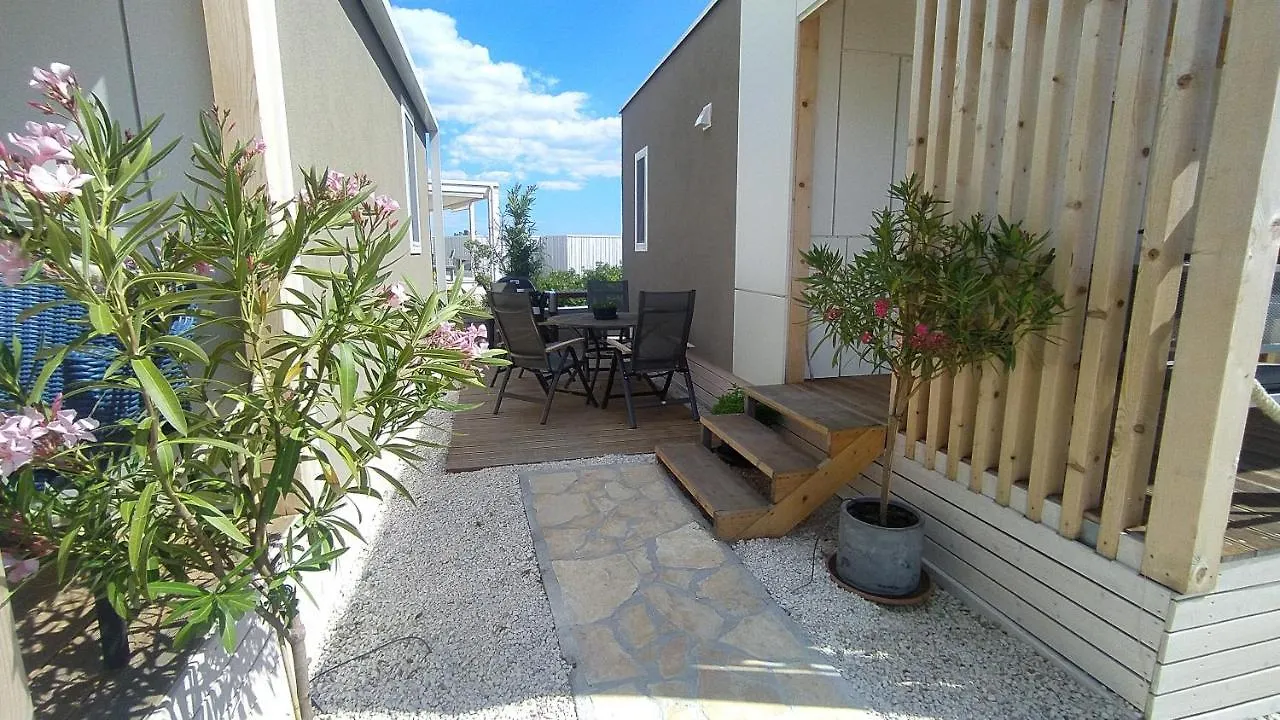 Bungalow On The Beach - Buqez Eco Resort Drage Holiday home