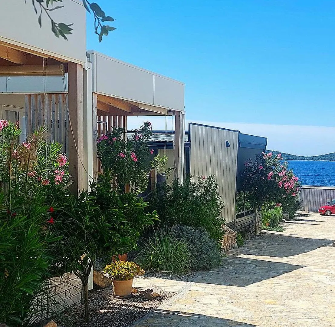Bungalow On The Beach - Buqez Eco Resort Drage